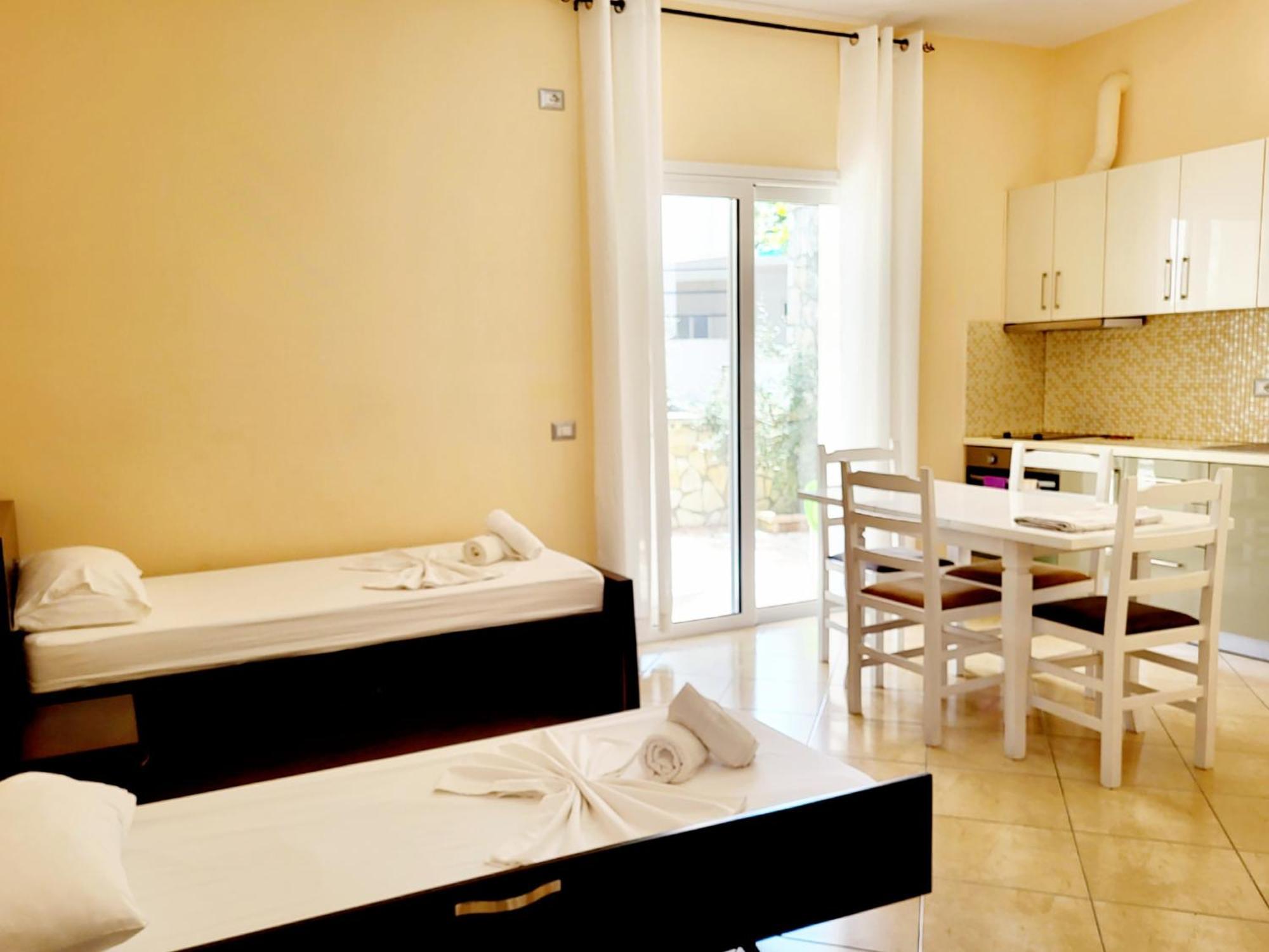 Vila Sulozeqi Apartment Sarande Room photo