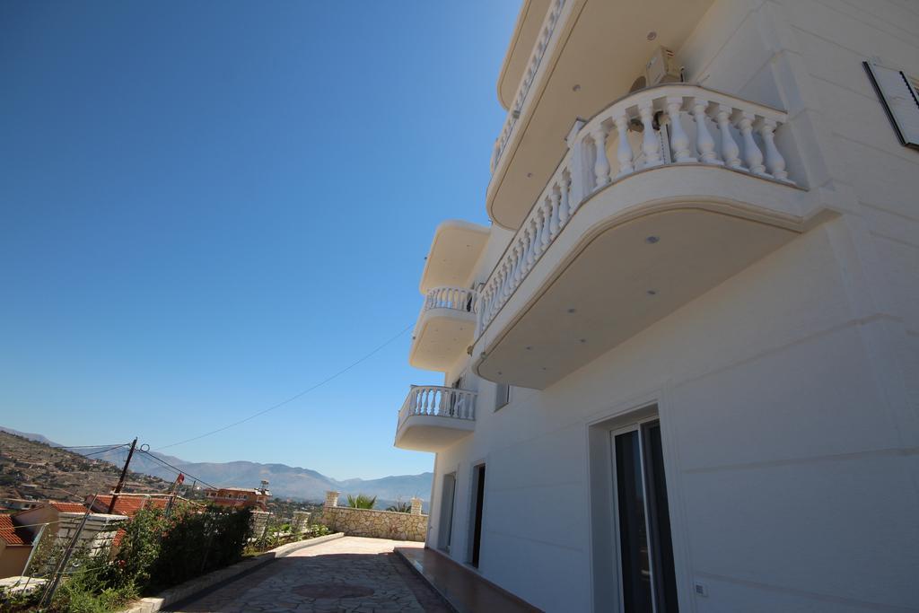 Vila Sulozeqi Apartment Sarande Exterior photo